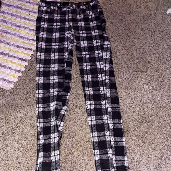 checkered jean like pants - Picture 1 of 3